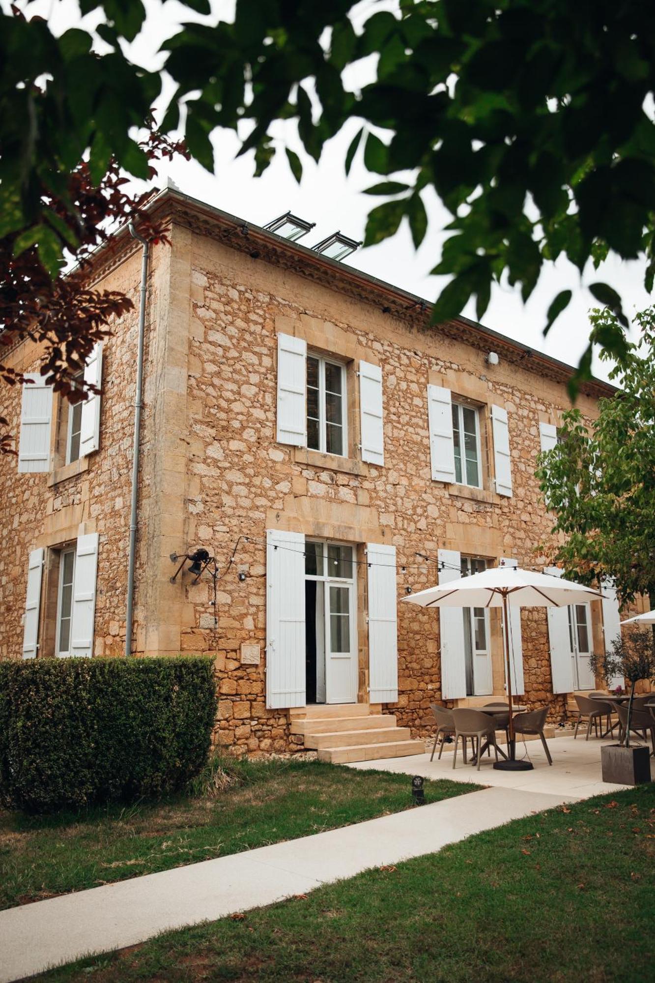 Chateau De Maraval Cenac-et-Saint-Julien Exterior photo