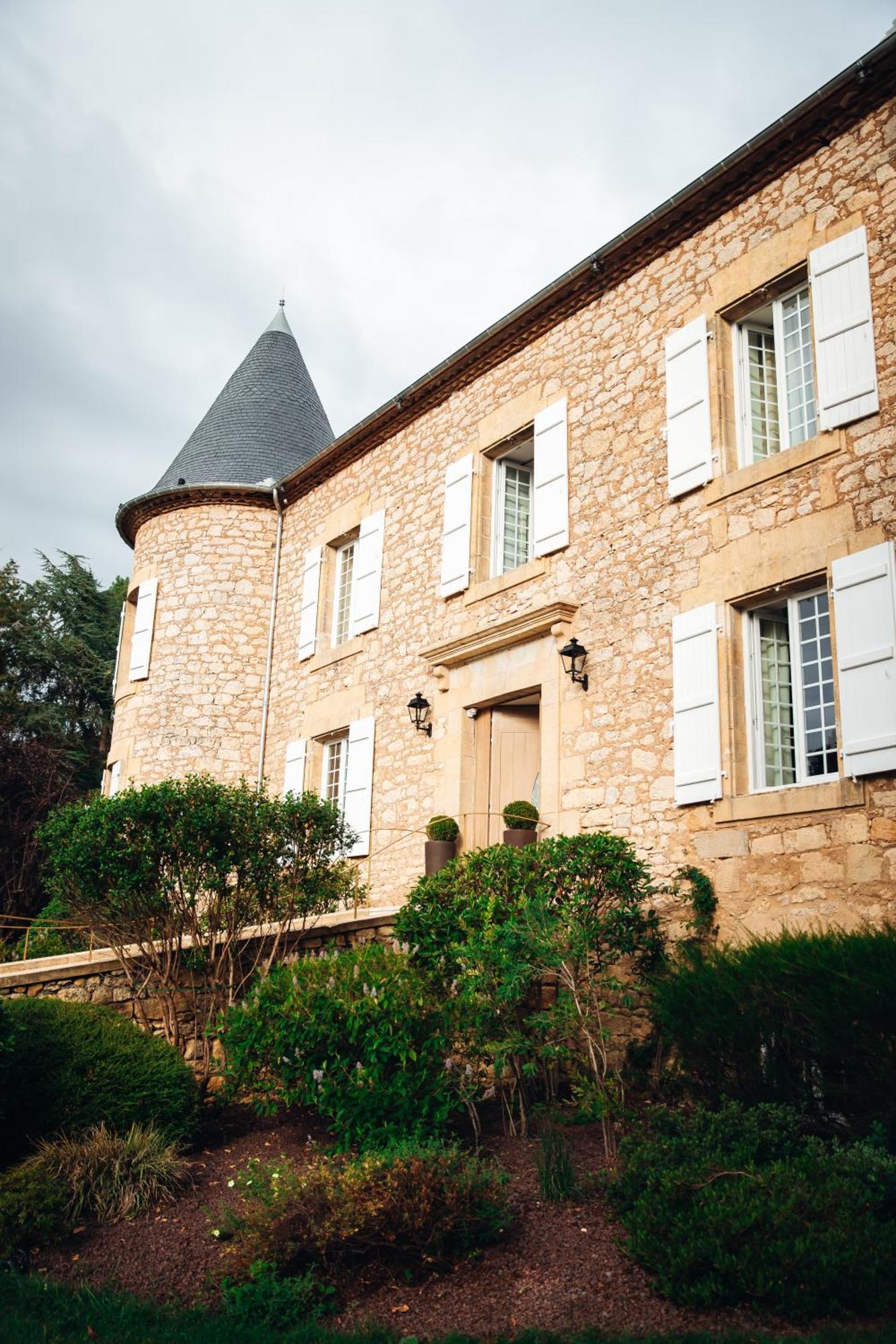Chateau De Maraval Cenac-et-Saint-Julien Exterior photo