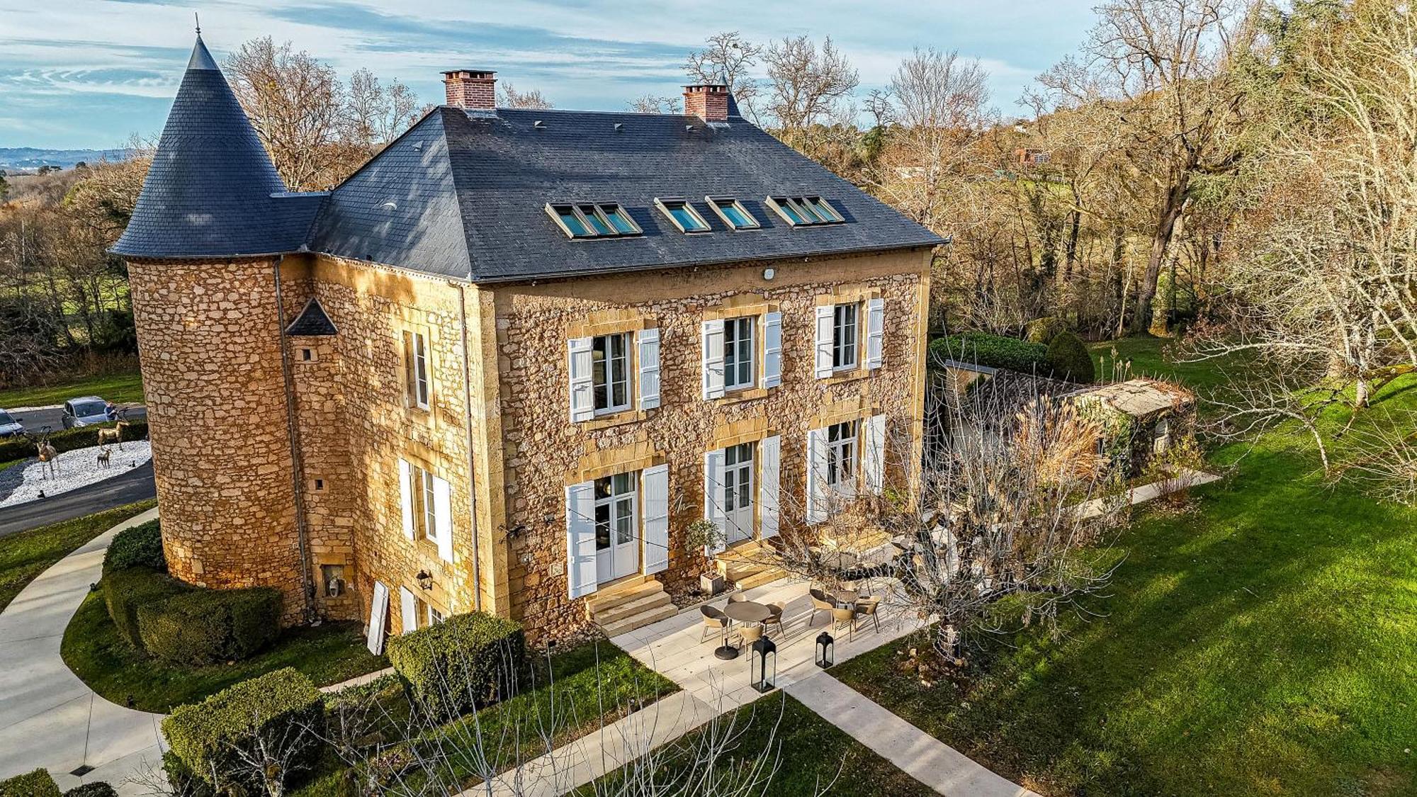 Chateau De Maraval Cenac-et-Saint-Julien Exterior photo